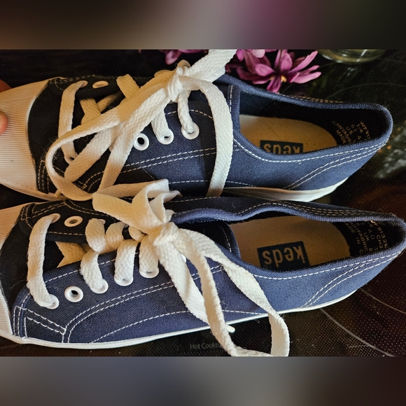 KEDS women's 6.5 blue platform sneakers - Picture 6 of 7